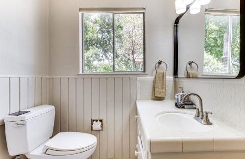 Dock, Slip and Launch Waterfront Home on Clear Lake - Foto 15