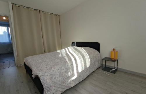 appartement 3 chambres avec balcon et parking - Foto 7