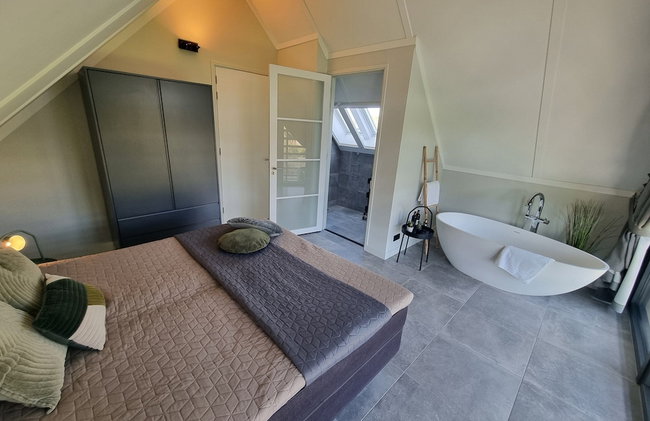 Luxurious Detached Water Villa With Jetty - Foto 42