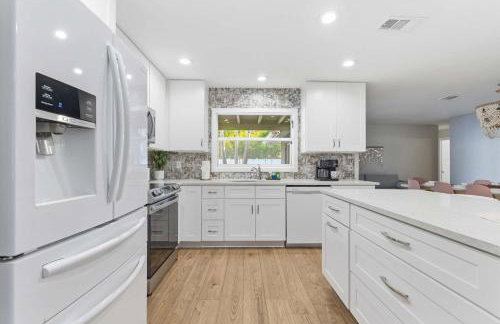 Heated Pool Near Beaches Arcade Games Family - Photo 16