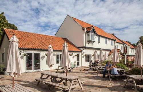 Wayford Bridge Inn Hotel - Photo 13