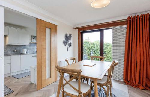 20 mins to Edinburgh 3 bedroom detached family house Wi-Fi Parking - Foto 32