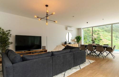 Elysium São Vicente - Designer Villa with Ocean View, Heated Pool, Jacuzzi & Sauna - Foto 59