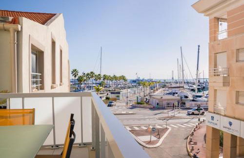 Les Voiles d Azur, Duplex moderne avec vue sur le port et la mer, à 2 minutes des plages - Photo 1