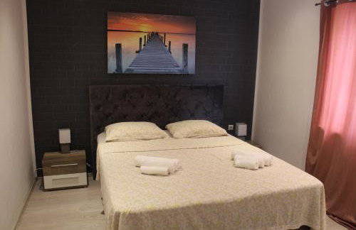 Apartments Mia with pool near Medulin - Photo 5