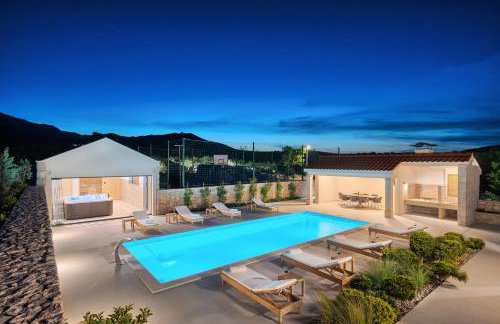 Villa Lovorika - Padel, Cageball, Basketball & Heated Pool - Foto 41