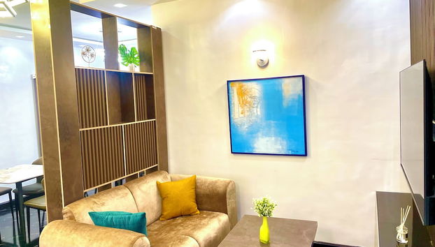 Coin salon dans le hall