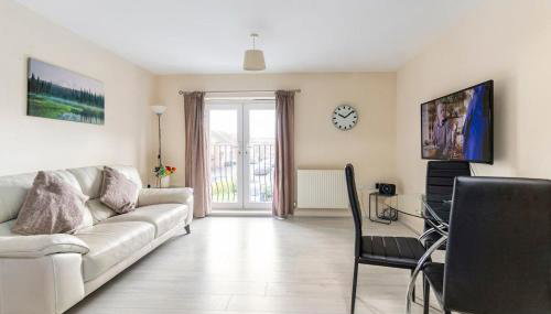 Lovely Two Bed detached house with Parking - Foto 1