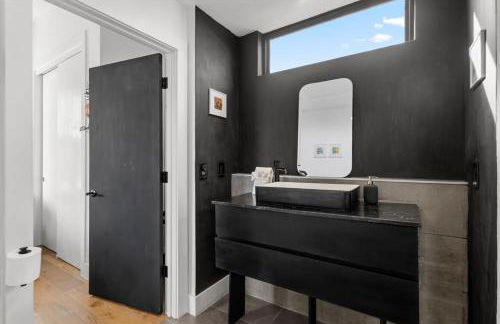 Stylish Austin Stay 3BR 2BA Pet-Friendly - Foto 23