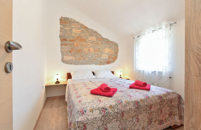 House 1735 - Photo 8