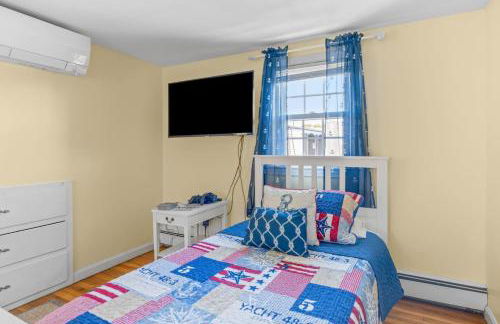 Charming House by the Beach with Patio Grill and FirePit - Foto 38