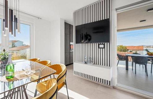 4 Bedroom Cozy Apartment In Srima - Foto 17
