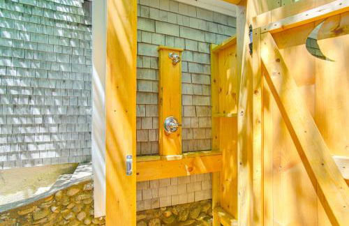 Less Than 1 Mi to Beaches Home with Deck in Oak Bluffs - Foto 21