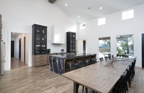 Near Frio Pool Hot tub Two Kitchens For 30 - Foto 10