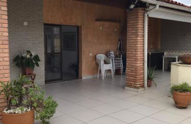 Encantadora Cobertura com piscina privada na praia do Tombo. - Foto 13