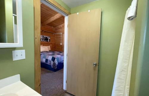 The Park Cabin at Mount Carmel Motel and RV Park - Foto 15