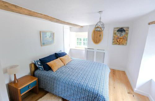 Beautiful 3BD Thatched Stone Cottage Kettering - Photo 26