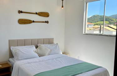 Lindo apartamento! 2 quartos com suíte, 2 ar condicionado, churrasqueira, garagem - Foto 7