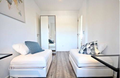 Bright by the Beach - by CoH - Photo 14