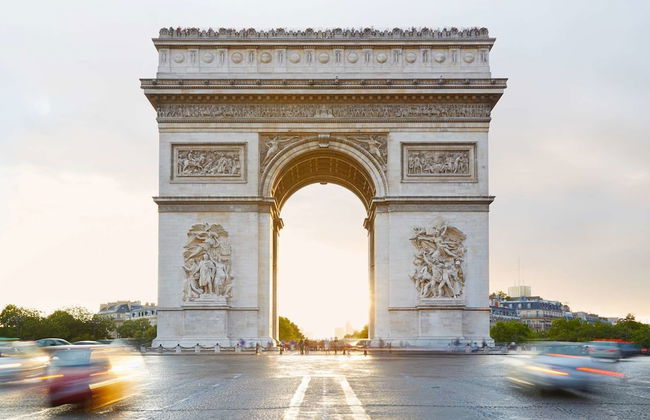 Luxury 2 Bedroom Duplex - Beautiful Monument View - Photo 37