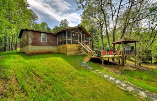 Bear Naked Hideaway - Relax in the hot tub with sounds from the nearby creek - Foto 4