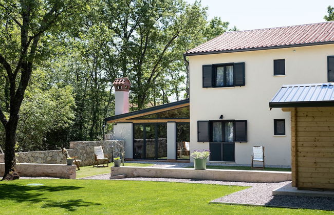 Villa PORTUM - Where Serenity & Comfort meet, Luxurious Woodland Retreat with Private Heated Pool & Amenities - Foto 41