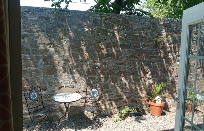 Cozy Courtyard Apt, Explore & Relax, Free Parking - Foto 21