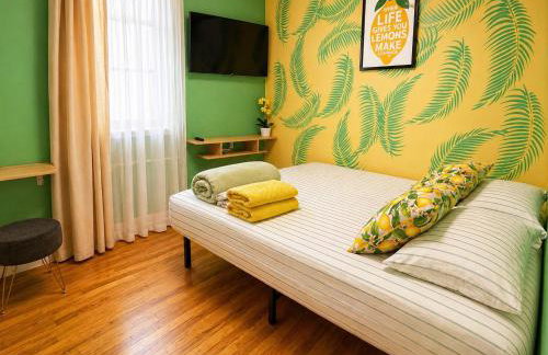 Lemon Vibes room in Guesthouse - Photo 1