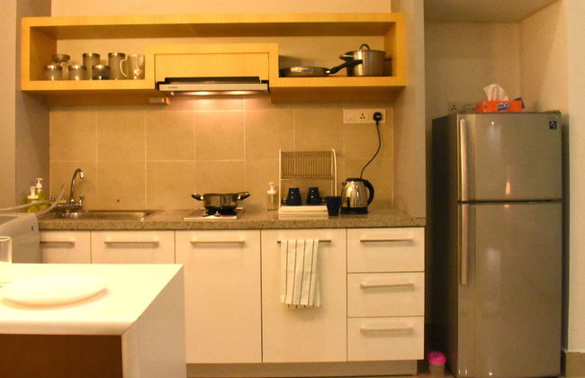 Shaftsbury Residences by Superhost - Photo 33