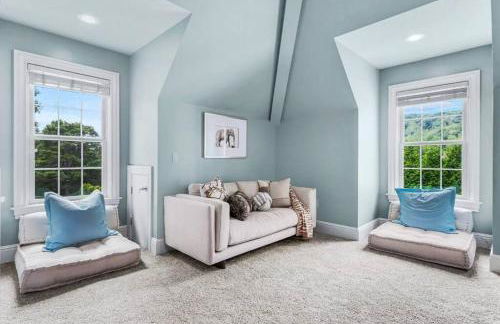 Lush Palace Has Power and Water, MTR Options - Foto 11