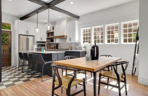 Tovey House-Walk to Downtown and Campus - Photo 20