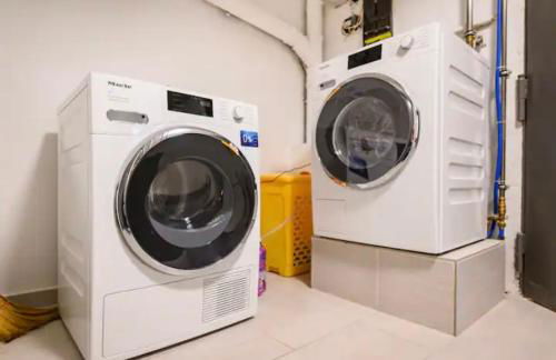 Günstiges grünes Ferienzimmer mit separater moderner Dusche - Foto 23