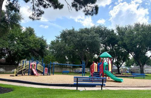 3BR-2 BA Cozy Hub Katy - Close to Cypress - Foto 16