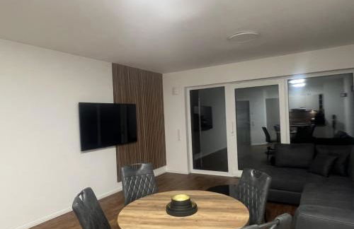 Schöne Ferienwohnung in Buxtehude- Zentral -Lade Säule -6Person - Photo 4