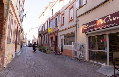 Nuit romantique avec Jacuzzi SPA privatif proche TOULOUSE - Foto 35