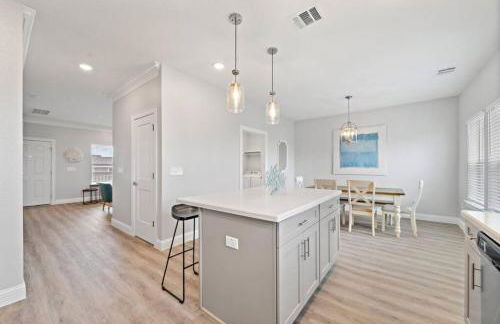 Modern Beach House with Fire Pit and Swimming Pool - Foto 10