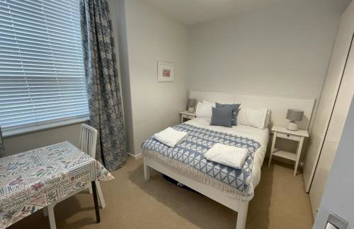 Lovely seafront 2 bedroom Apartment 4 - Foto 9