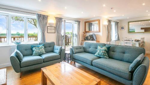 Coot Cottage - holiday house with fantastic lake views - Foto 3