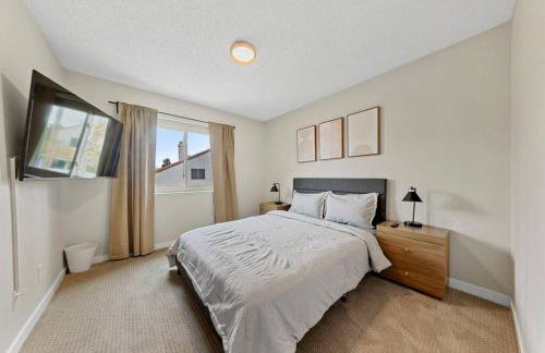 4Br Model Home w Pool and Pool table in Henderson - Foto 26