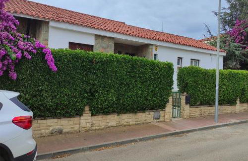 Newly furnished cozy house next to the beach - Foto 32