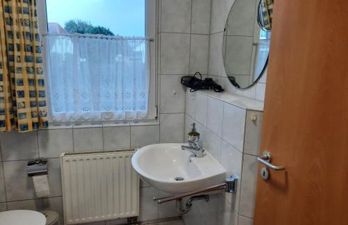 Ferienhaus Sasse Ferienwohnungen mit Garten & Grill - Foto 32