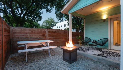 Upstay Entertainment Hub w Games & Outdoor Firepit - Foto 5