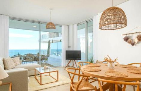 Med Two luxury apartment with sea view - Photo 1