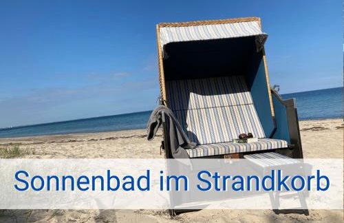Böltser Hus Ferienwohnungen mit Strandkorb und Kamin 10 Gehminuten zum kurtaxefreien Sandstrand - Foto 23