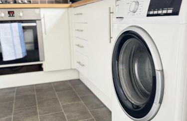 House number 12 sleeps up to 4 with Smart TVs in every room - Foto 8