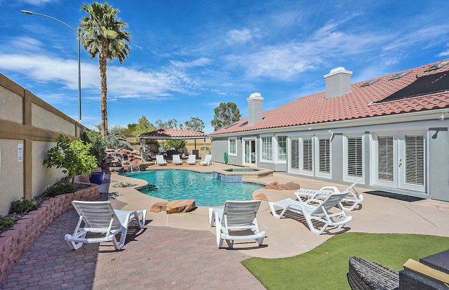 Villa - 8 Bedrms 5 Bths 15 Beds - Foto 44