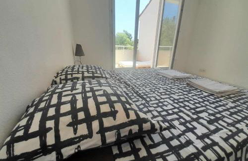 T2 duplex + piscine avec parking - Foto 8