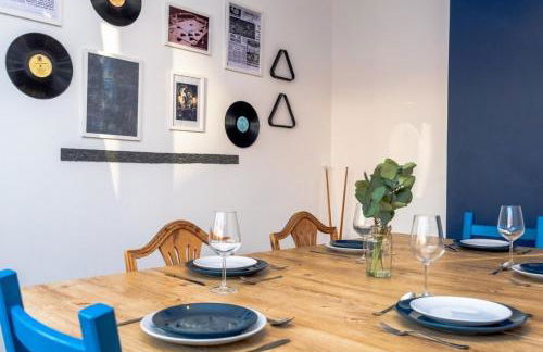 Comfortable 3BR Home, Steps from York Town Centre, Sleeps 6, Free Parking - Foto 16