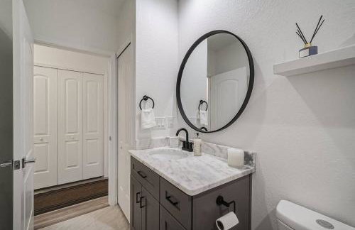 SW Florida Luxury Modern Retreat, King Bed Suite , Close to Beaches / Golfing / Fishing / Air Ports , 2023 Built - Foto 22