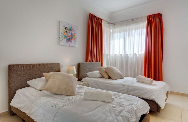 Fabulous LUX APT inc Pool, Sliema Upmarket Area - Foto 3